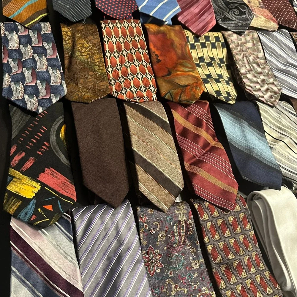 Bulk Lot of 50 Mens Neckties Silk Poly Blend Assorted Patterns Colors